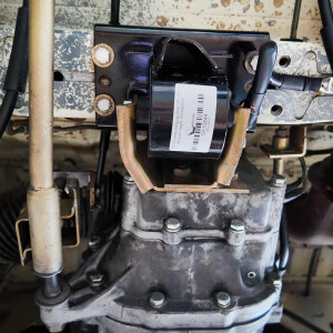 T25 Front Gearbox Mount Petrol OEM partnr. 251399201 K
