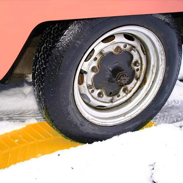 Anfahrhilfe Antirutschmatte Gripmatte Schnee Reifen Schneeketten PKW 100x21  cm